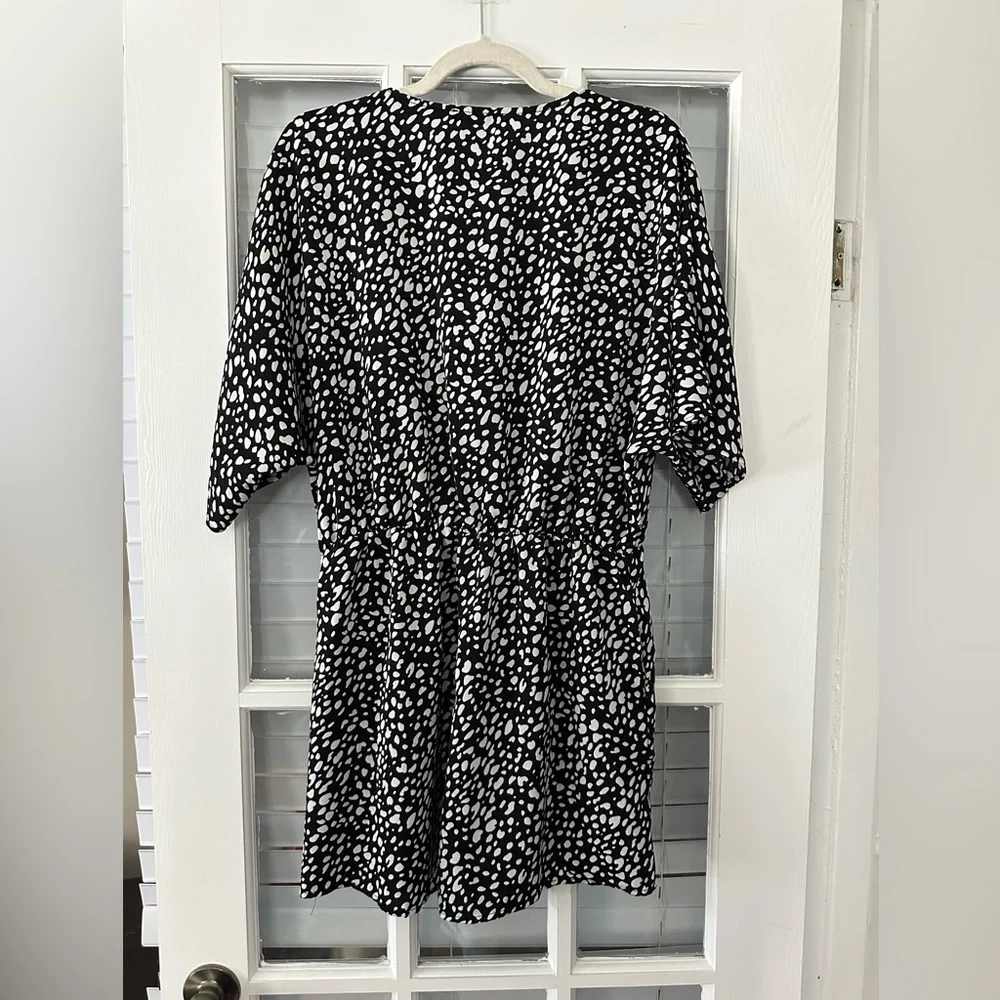 Pretty Garden Women’s L Black & White Dot Print Short Sleeve Romper | SKU 0431